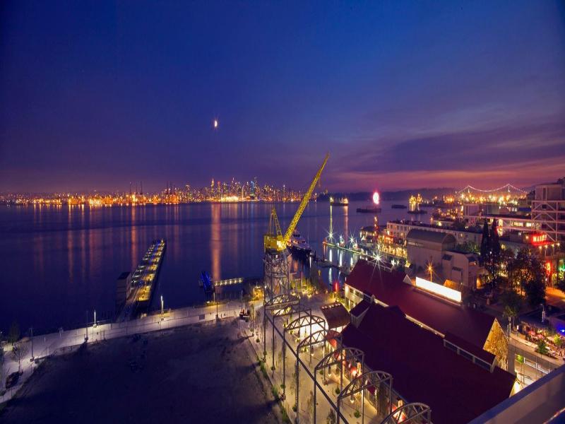 Hotel Pinnacle At The Pier North Vancouver